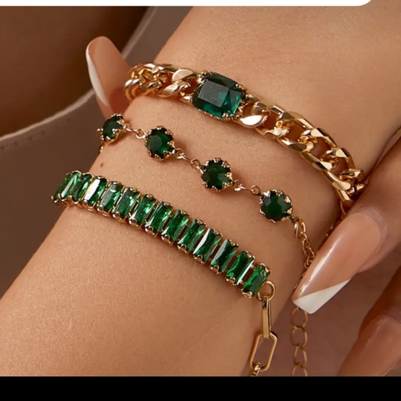 PRETTY 3 PIECE BRACELET - Picture 5 of 6